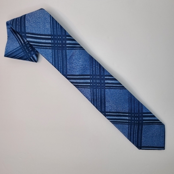 J.Ferrar Blue Stripe Tie. Extra Long. - Picture 2 of 6